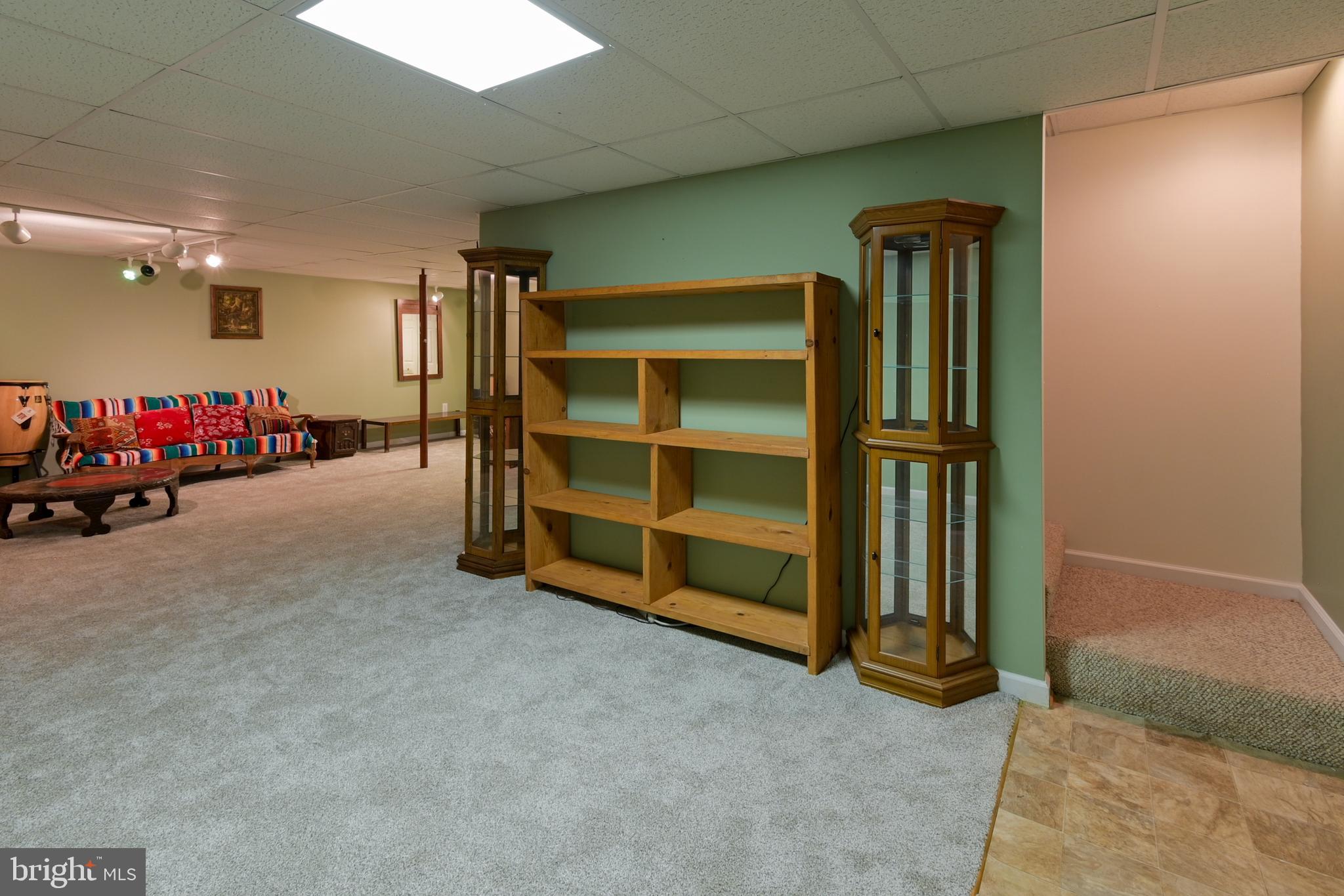 WALKER MANOR - Residential