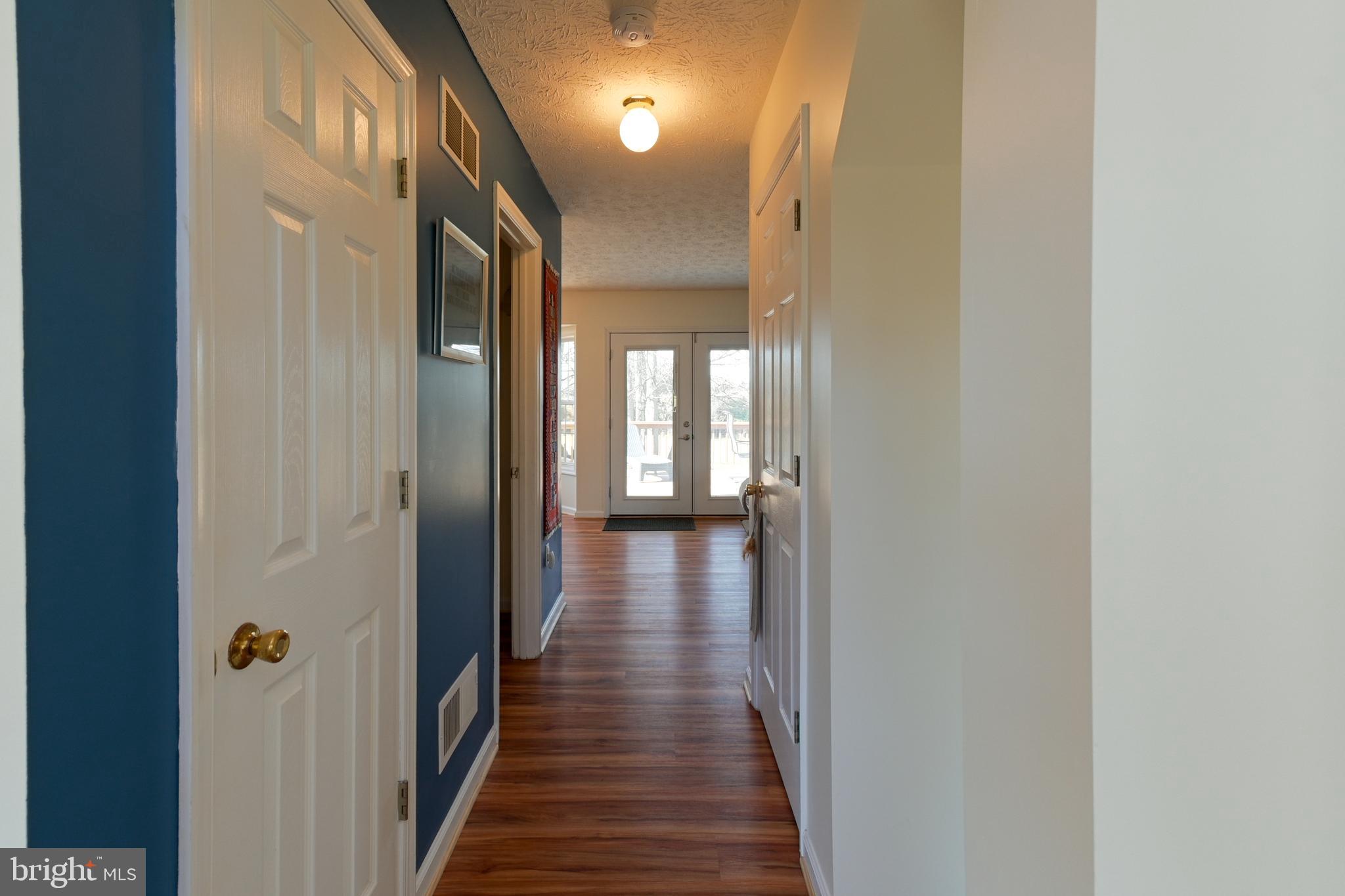 WALKER MANOR - Residential