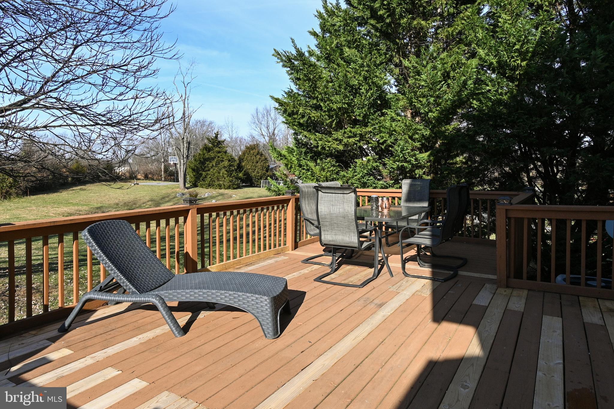 WALKER MANOR - Residential