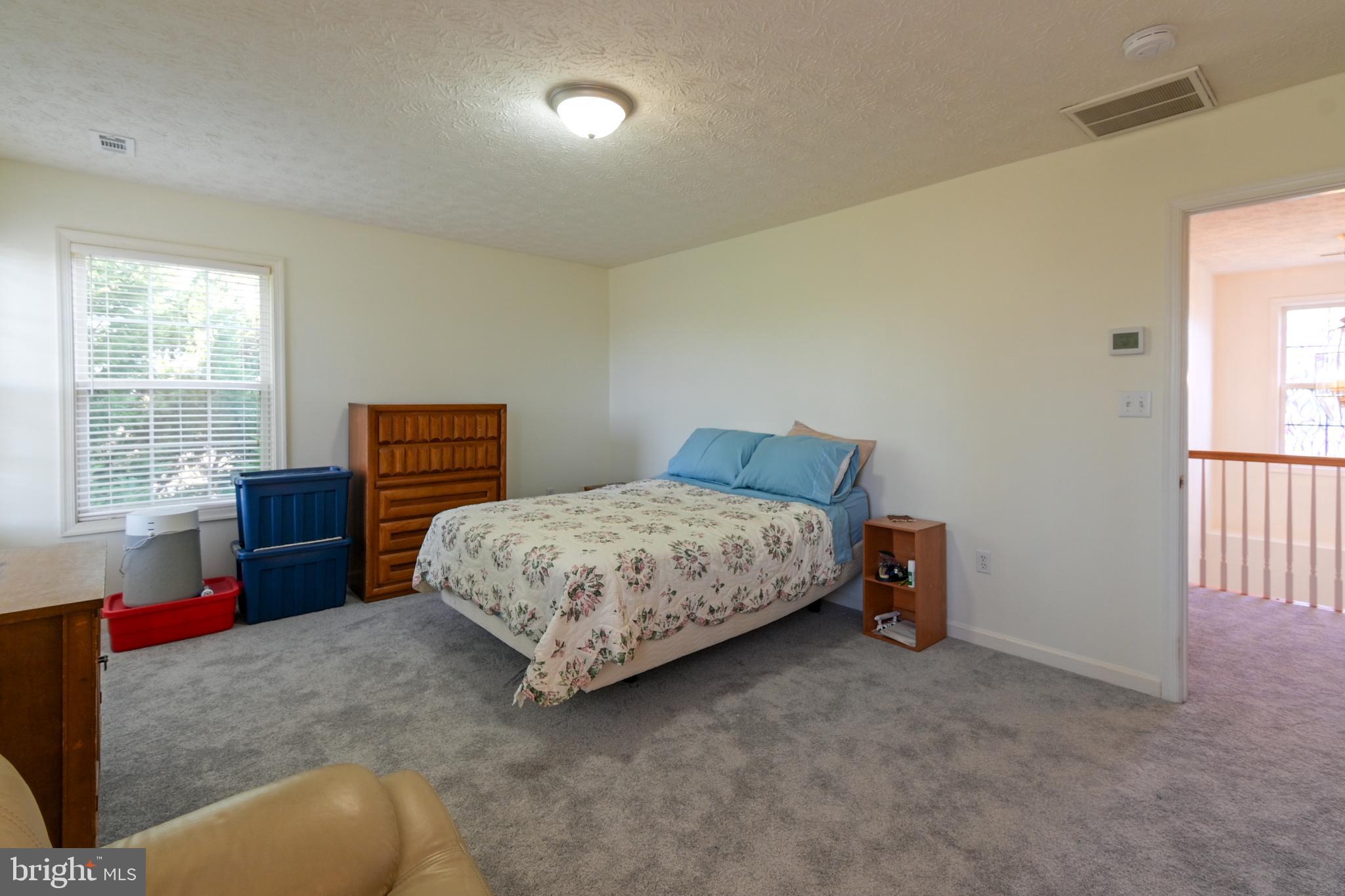 WALKER MANOR - Residential