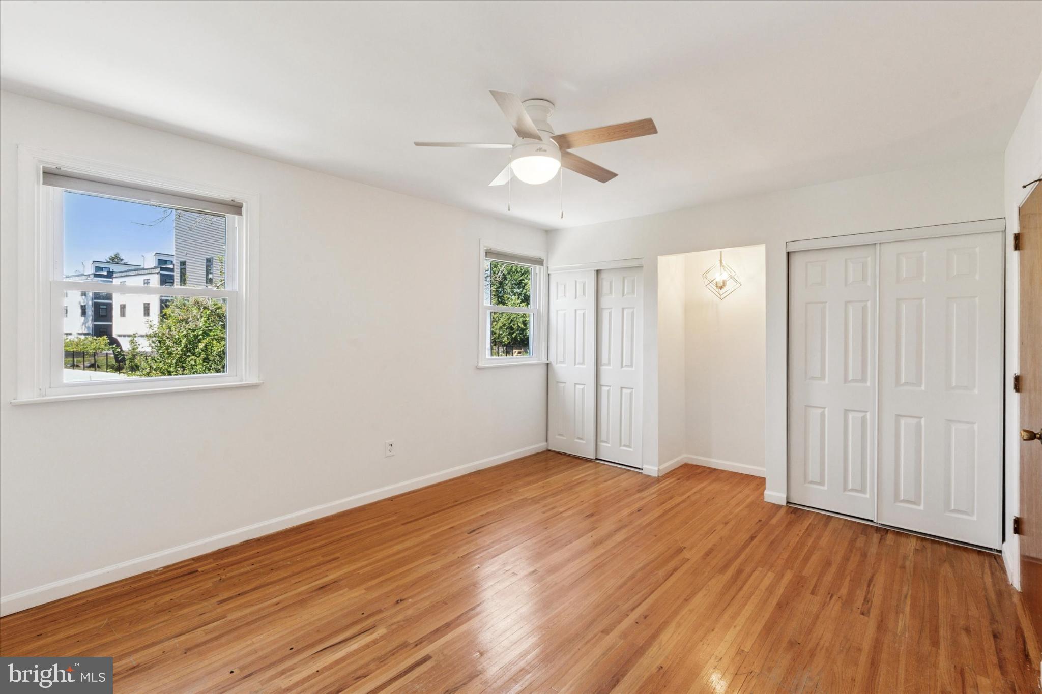 ROXBOROUGH - Residential