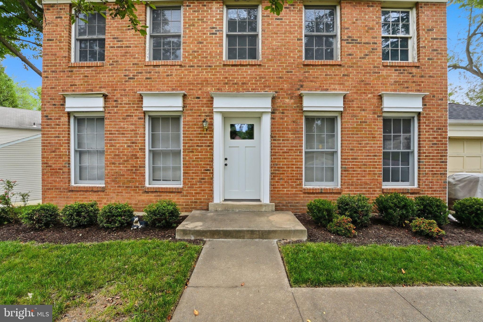 6125 LUNDY PLACE
