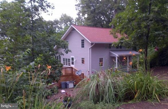 WOW! Dramatic water views, water front lot and a fully remodeled property as of 2004! Boating, fishing, bird watching or just relaxing on one of two decks - This one has it all! Call us today for a private showing.