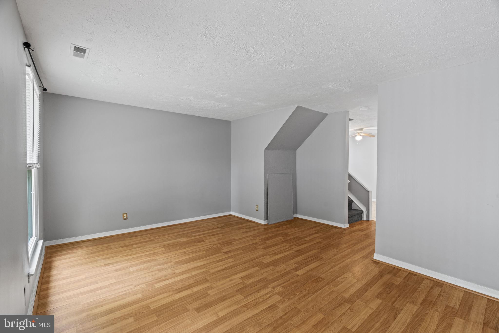 2502 GREENWOOD DRIVE