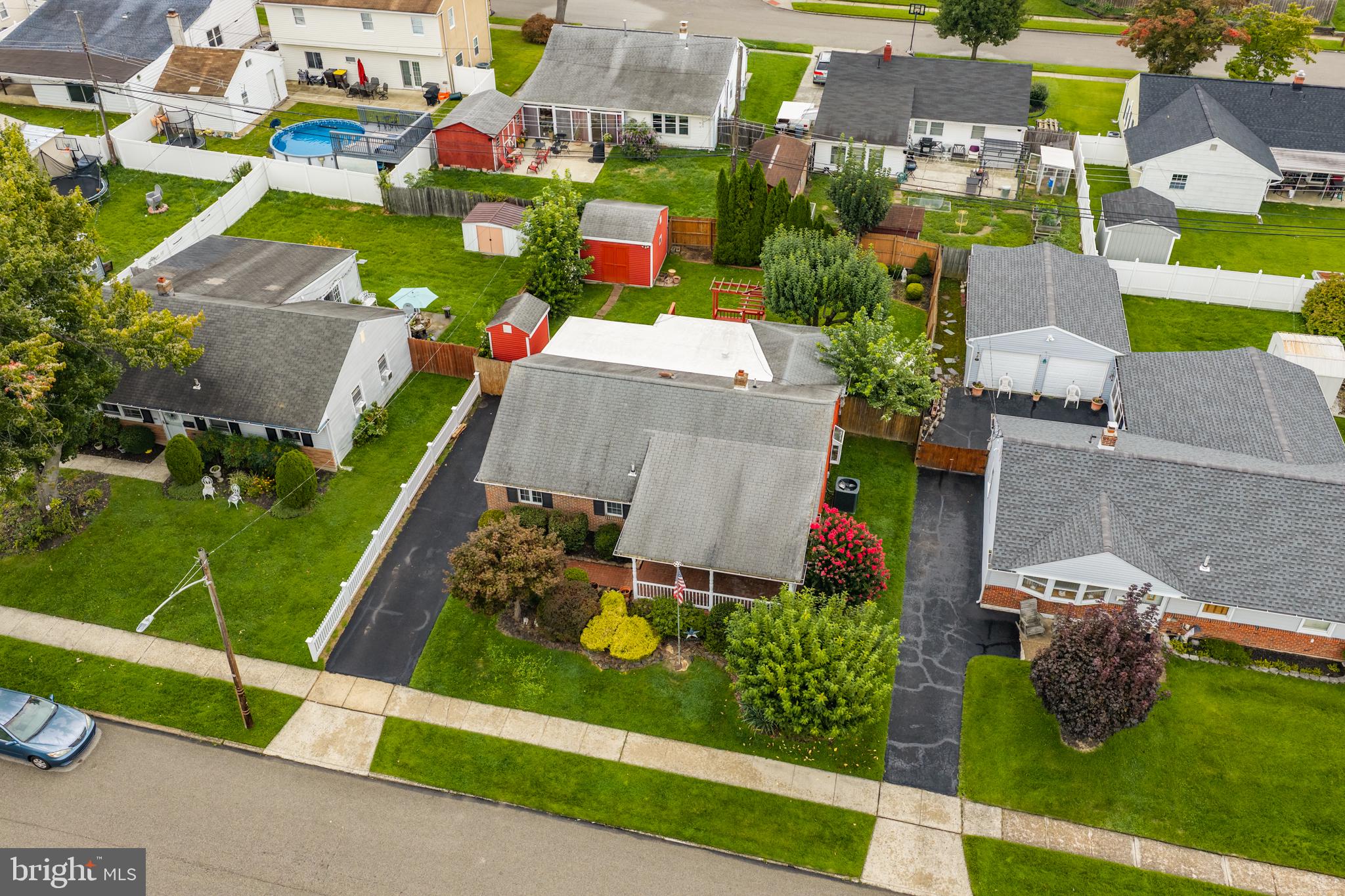 3749 KINGSTON WAY