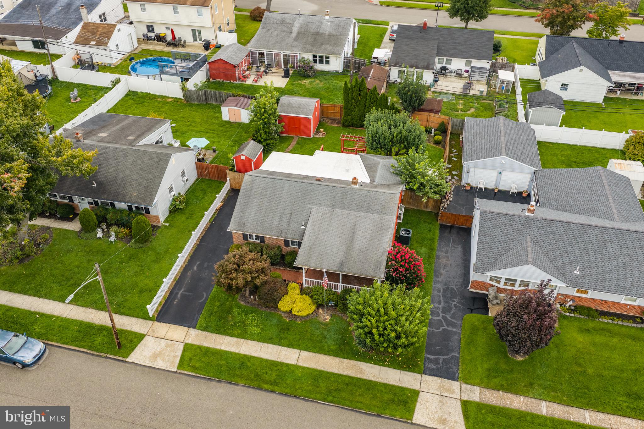 3749 KINGSTON WAY