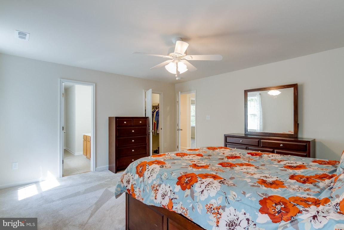 COUNTRY ACRES - Residential