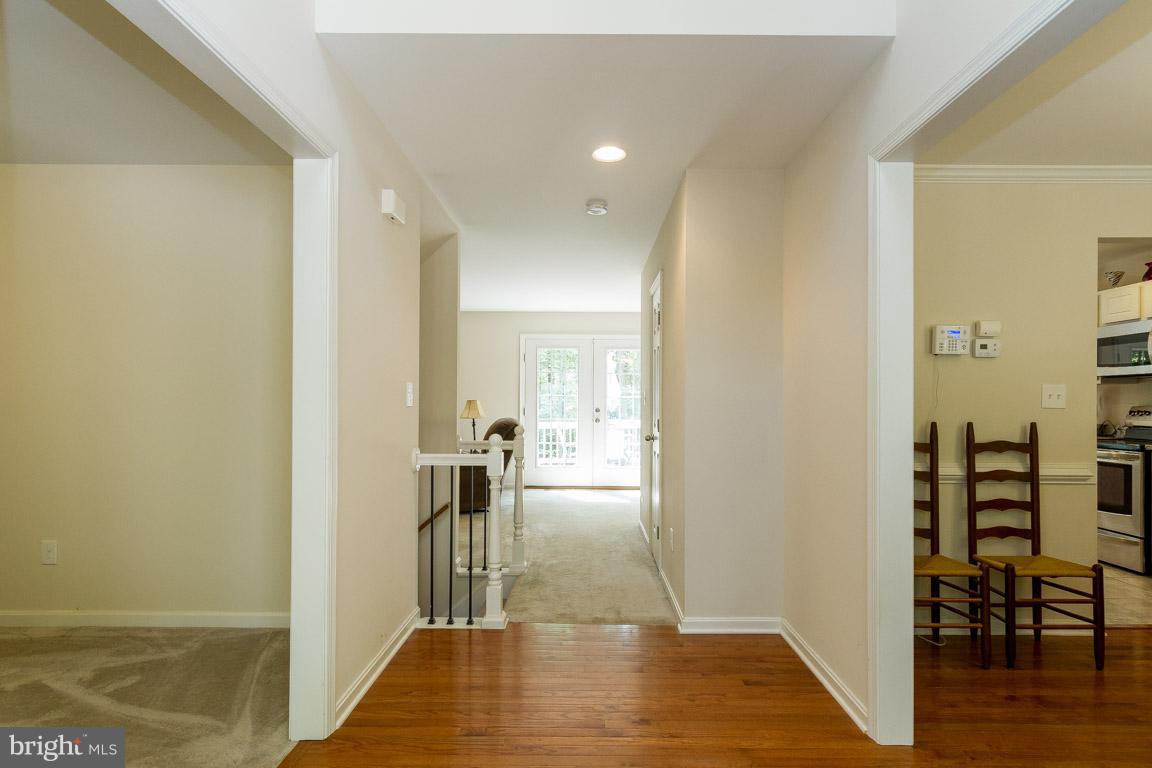 COUNTRY ACRES - Residential