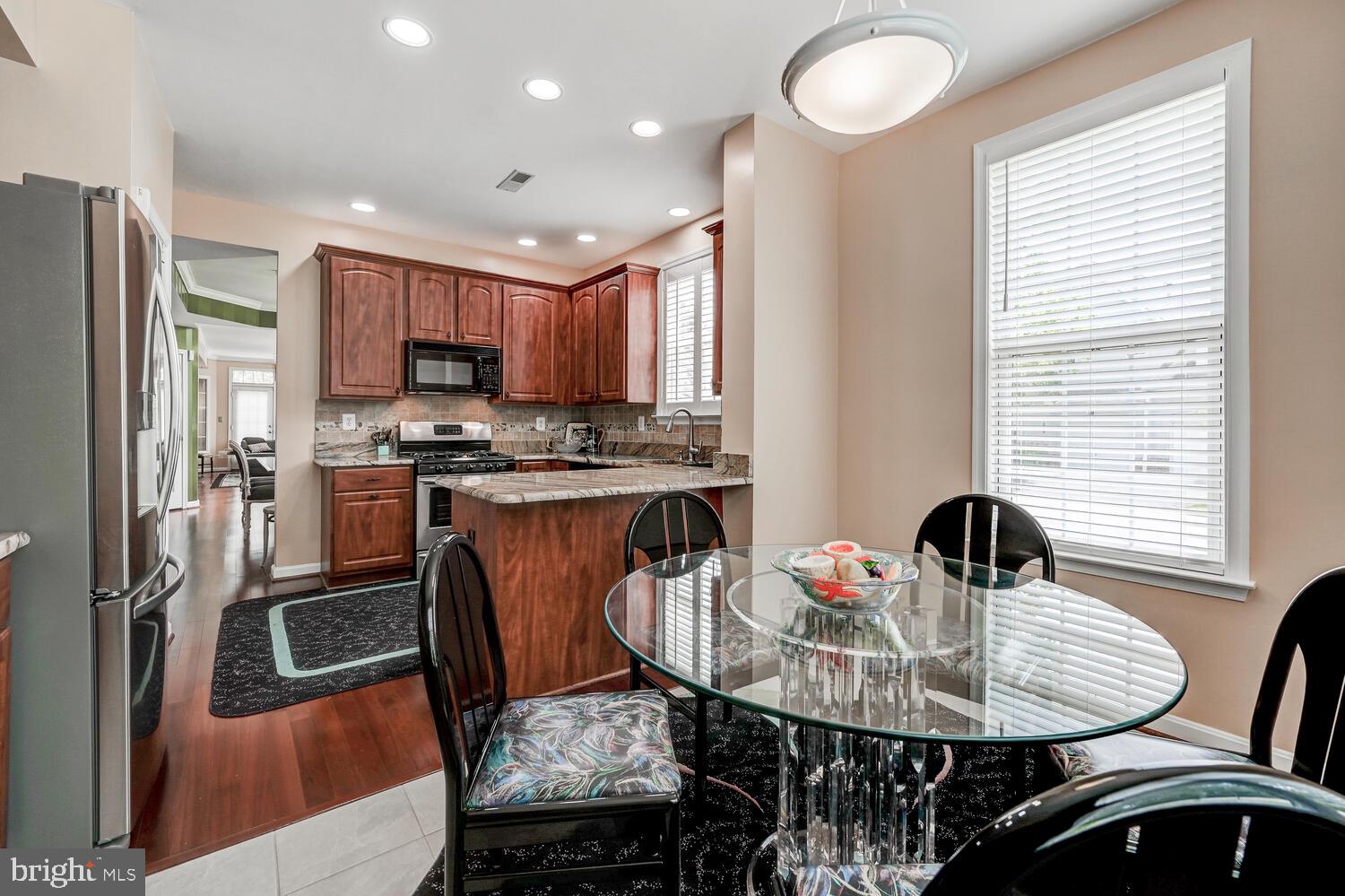 GREY ROCK VILLAS - Residential