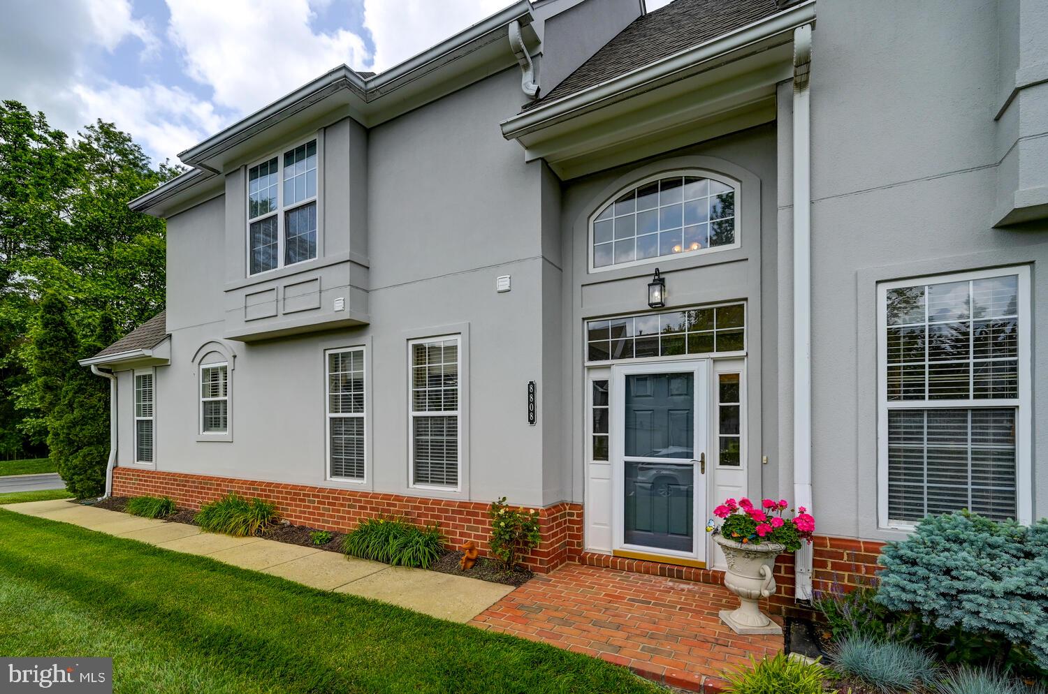 GREY ROCK VILLAS - Residential