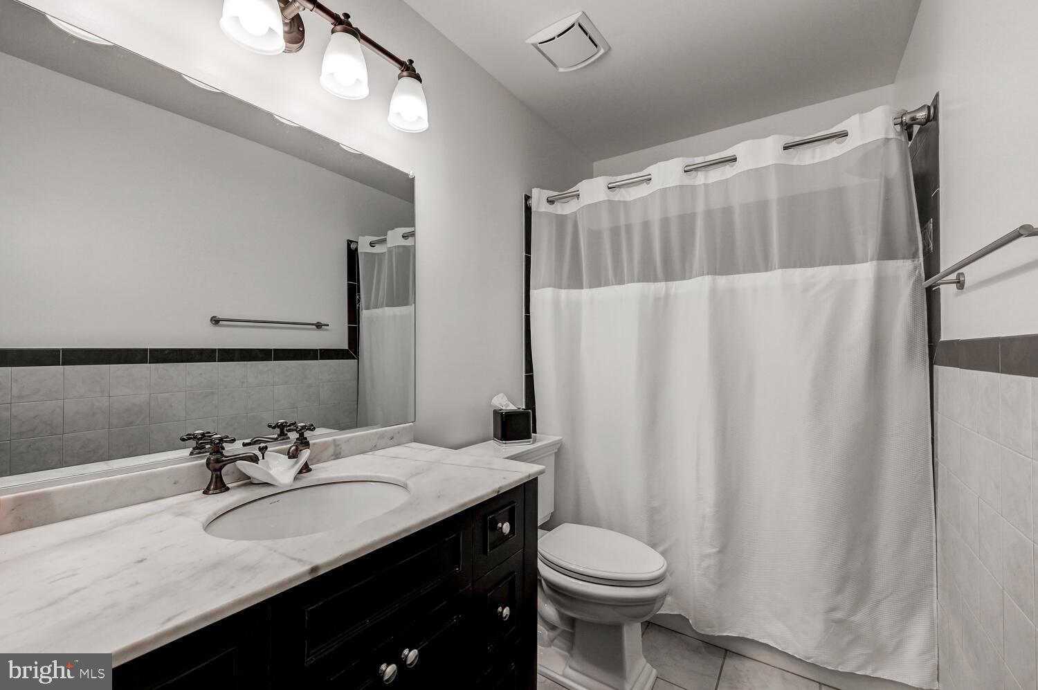 GREY ROCK VILLAS - Residential