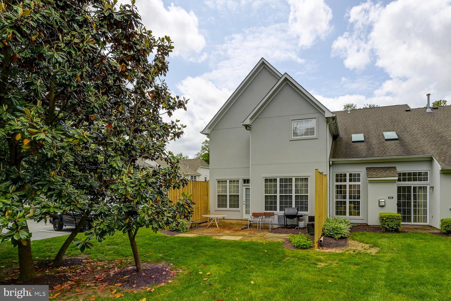 GREY ROCK VILLAS - Residential