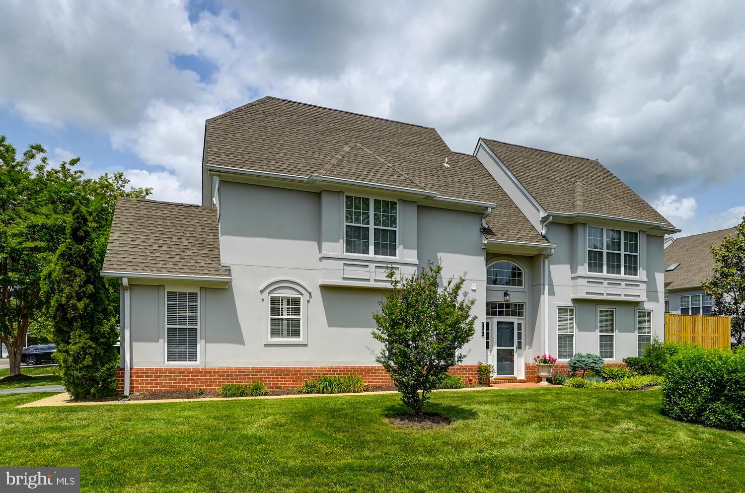 GREY ROCK VILLAS - Residential