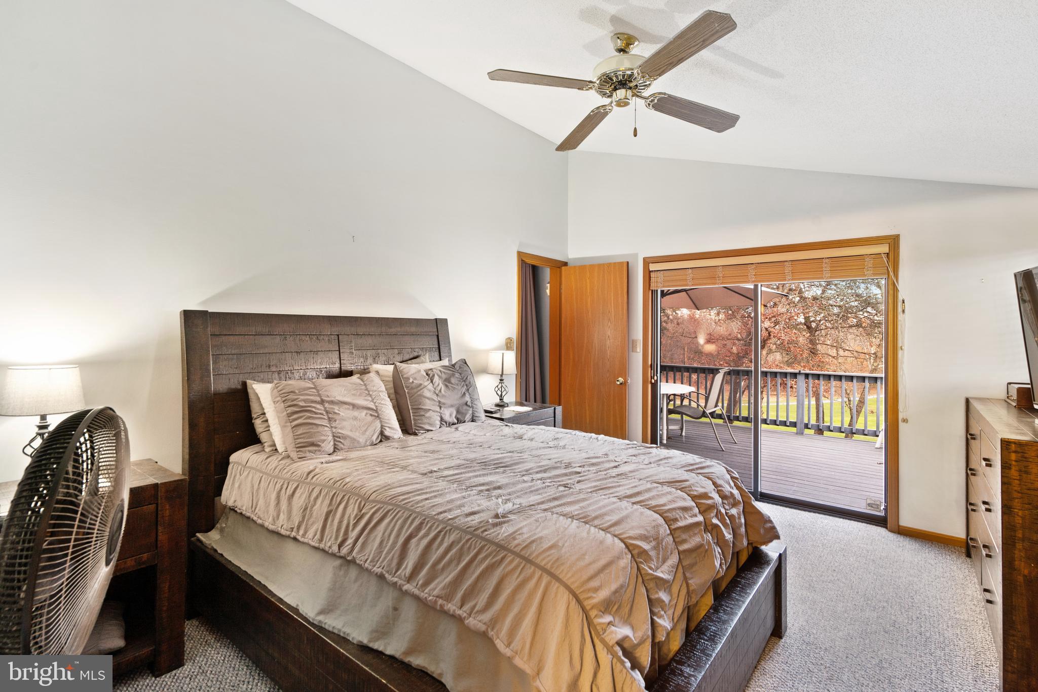 THE WOODS - Residential