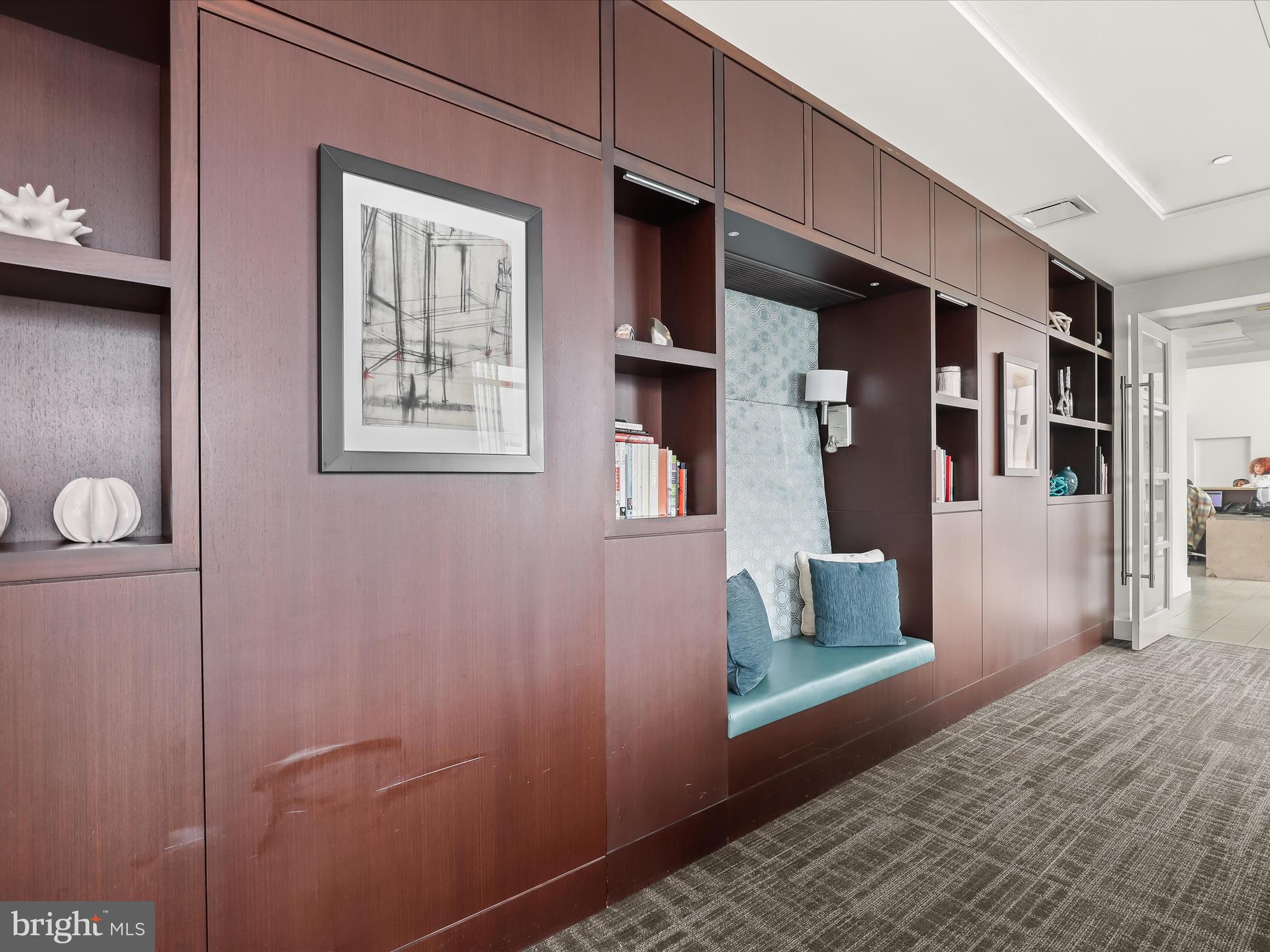 HARBORVIEW CONDOMINIUMS - Residential