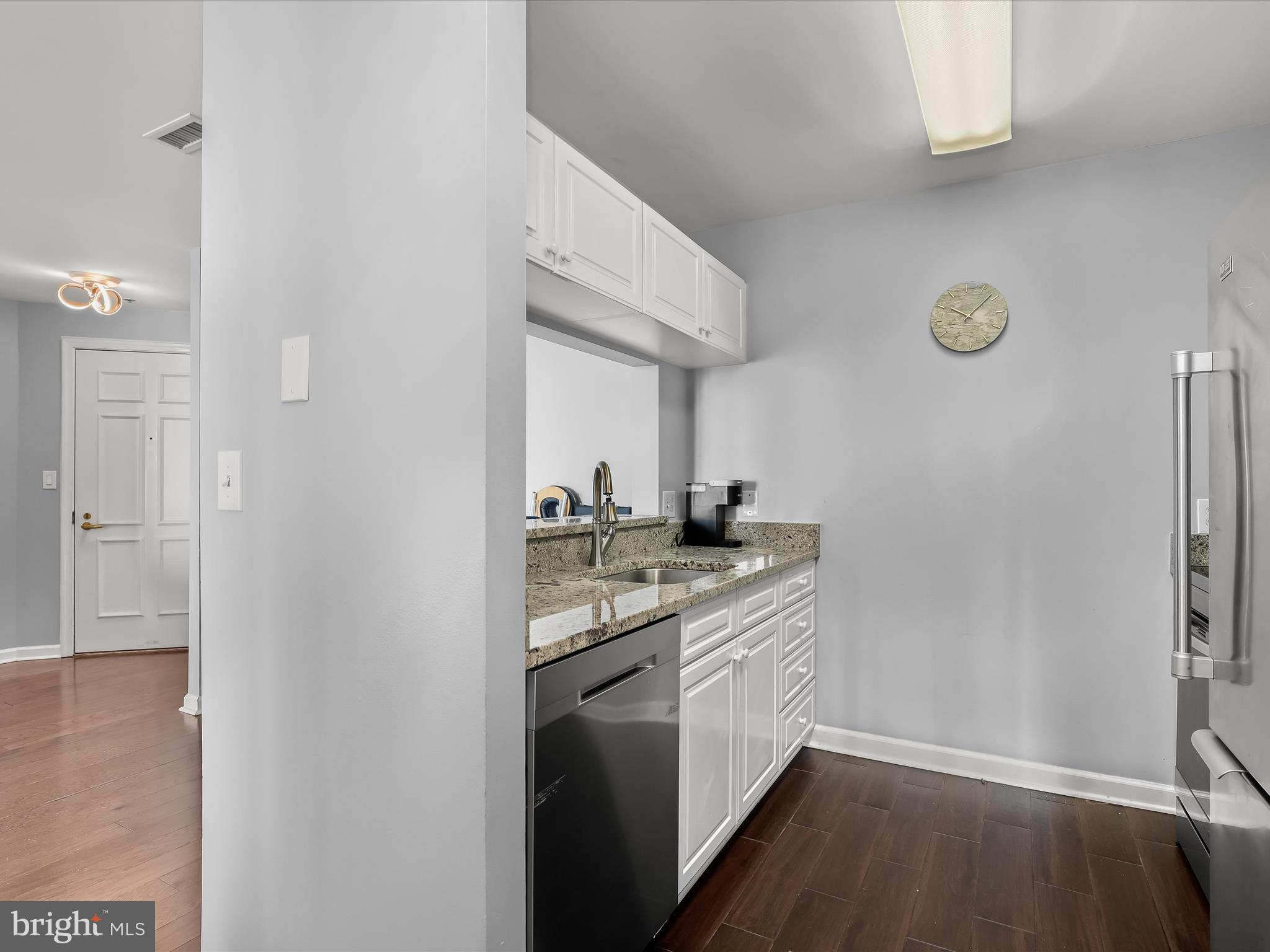 HARBORVIEW CONDOMINIUMS - Residential