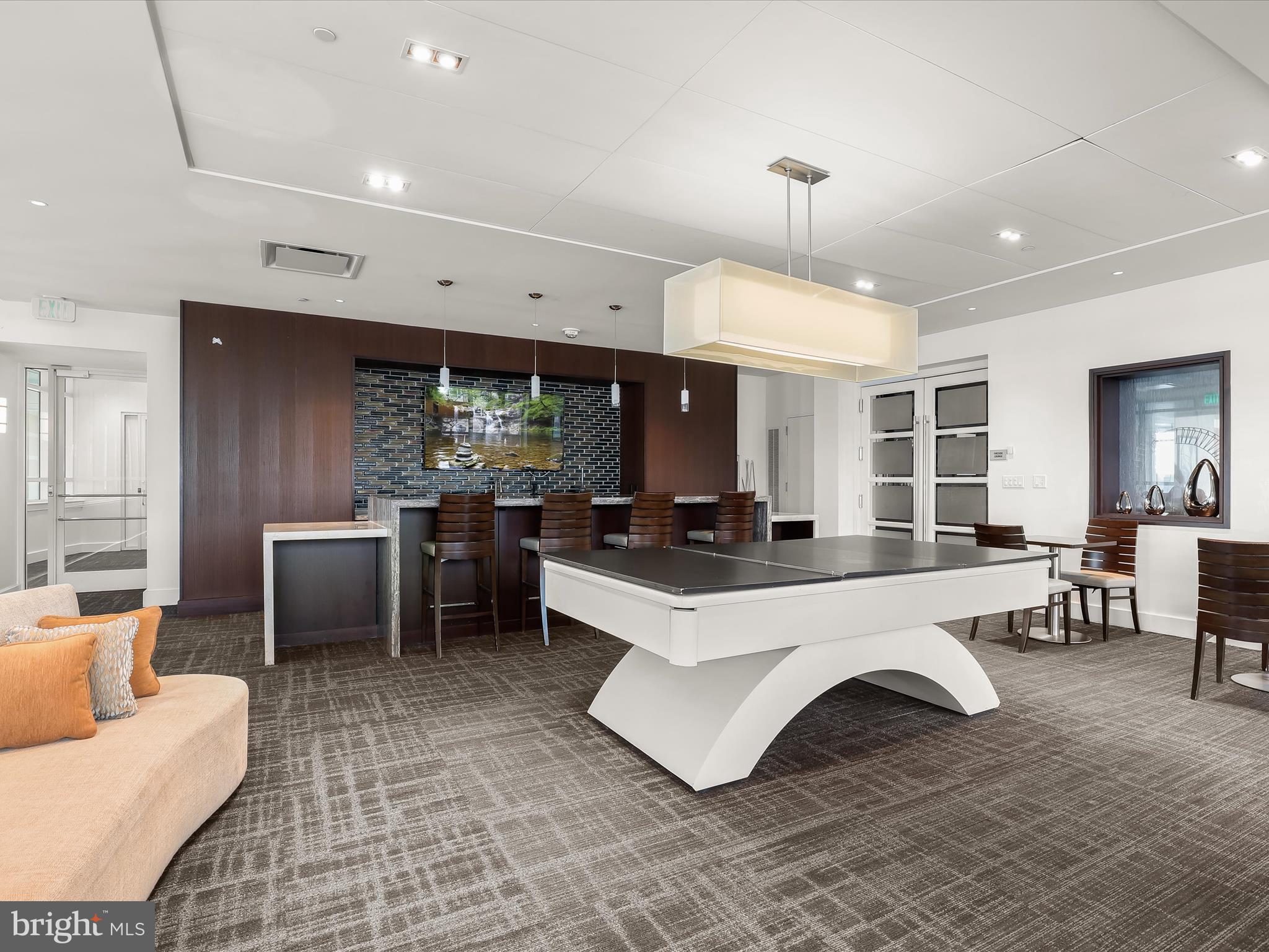 HARBORVIEW CONDOMINIUMS - Residential