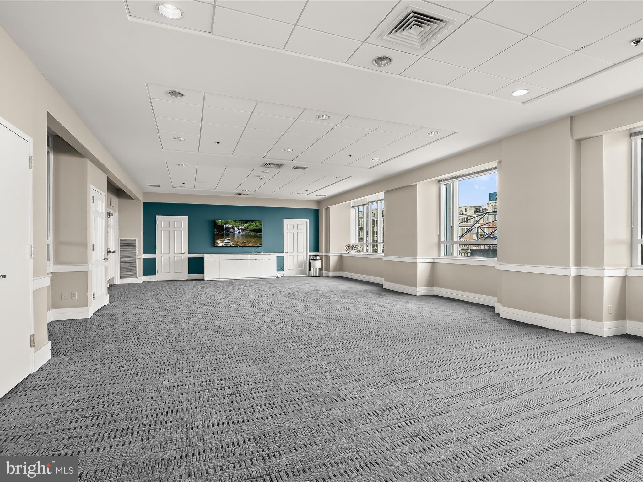 HARBORVIEW CONDOMINIUMS - Residential