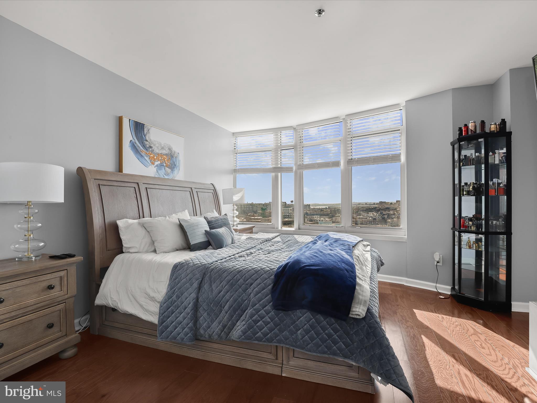 HARBORVIEW CONDOMINIUMS - Residential