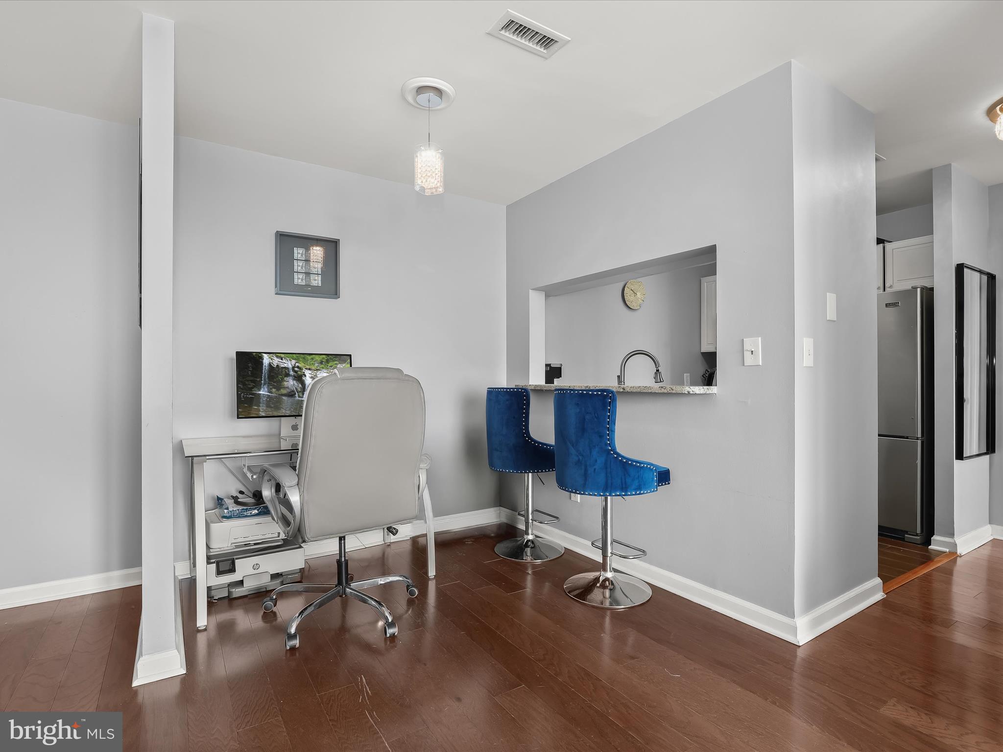 HARBORVIEW CONDOMINIUMS - Residential