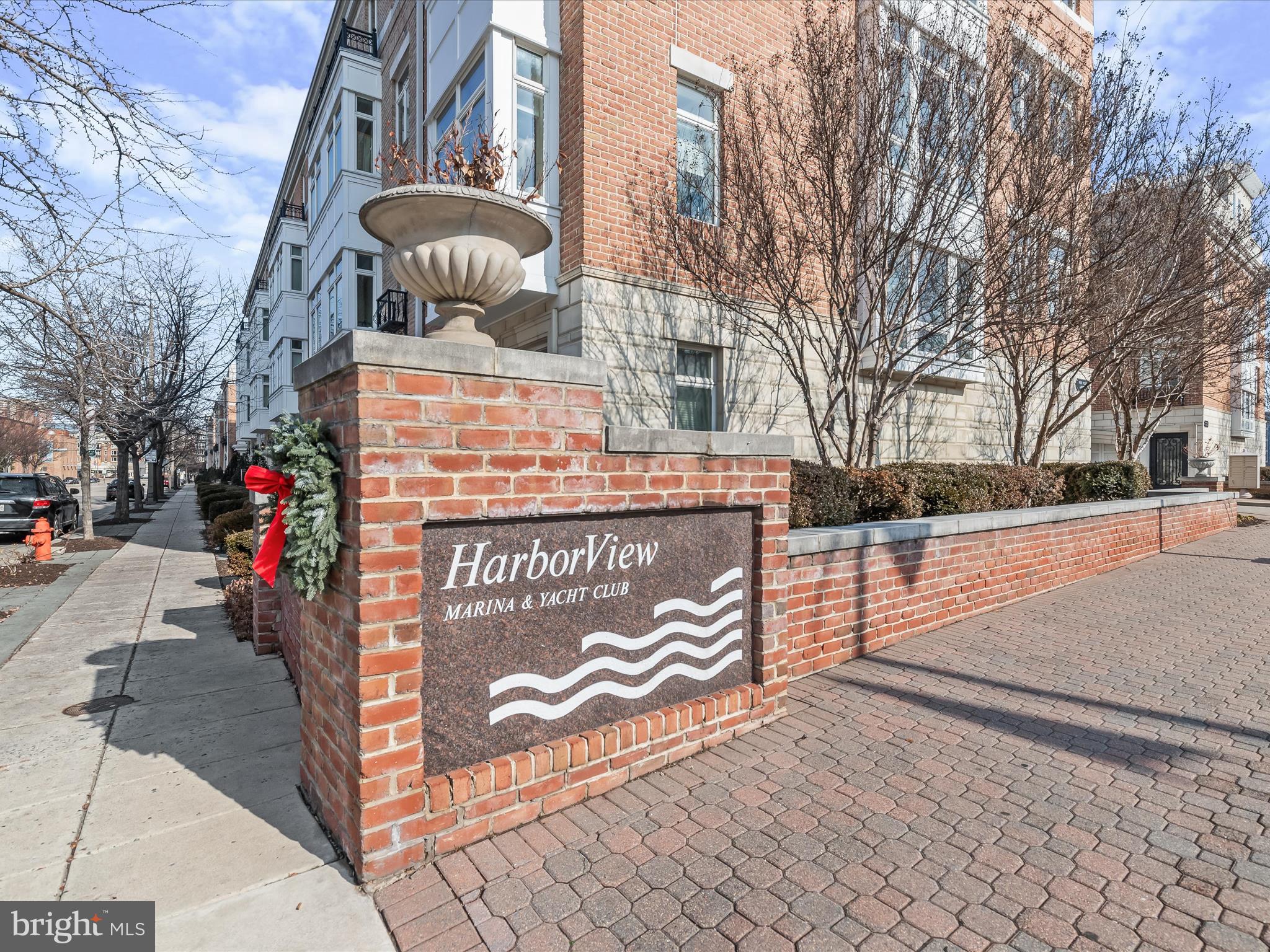 HARBORVIEW CONDOMINIUMS - Residential