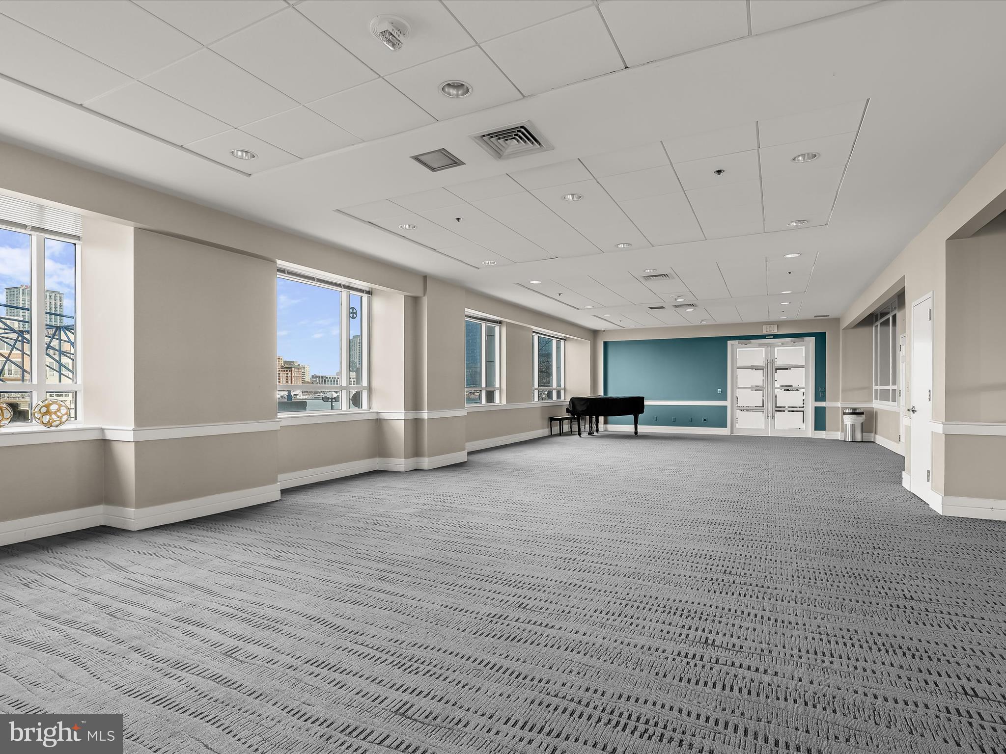 HARBORVIEW CONDOMINIUMS - Residential