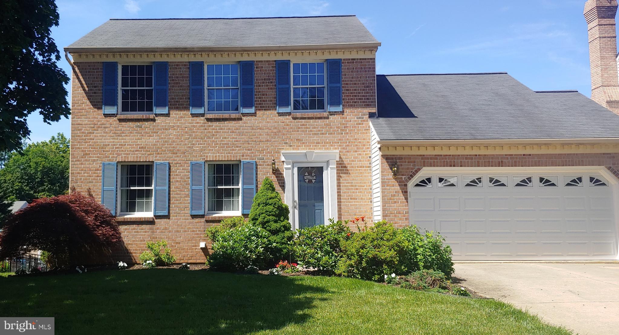 WELCOME TO THIS SMALL, CLARK TURNER BUILT COMMUNITY. WALK TO TOWN AND ENJOY ALL OF THE AMENITIES, SUCH AS BOUTIQUES, BISTROS, FESTIVALS, PARADES, ETC. THE MA & PA TRAIL IS ALSO WITHIN WALKING DISTANCE, FOR THE FITNESS BUFFS. THIS HOME HAS A CLASSIC FLOOR PLAN WITH A WELCOMING FOYER, FEATURING EASY CLEAN CERAMIC TILE, WHICH EXTENDS DOWN THE HALL AND INTO THE KITCHEN. GORGEOUS, GLEAMING HARDWOOD FLOORS ENHANCE THE LIVING ROOM, DINING ROOM AND FAMILY ROOM. THIS IS THE PERFECT LAYOUT FOR ENTERTAINING, AS THE KITCHEN AND FAMILY ROOM, WITH VAULTED CEILING, TWO SKYLIGHTS AND WOOD BURNING FIREPLACE, RUN ACROSS THE REAR OF THE HOME. TAKE THE PARTY OUTSIDE, AS YOU EXIT THRU THE ATRIUM DOOR (WITH MINI BLINDS BUILT INTO THE GLASS) ONTO THE LARGE, LOW MAINTENANCE TREX DECK, WITH STEPS THAT LEAD TO THE EXPANSIVE, FENCED BACK YARD. NEED SOME "QUIET" TIME? RETREAT TO THE LOWER LEVEL, WHERE YOU'LL FIND A ROOM ON THE LEFT, THAT WOULD BE PERFECT FOR A PLAYROOM, DEN, CRAFT ROOM, ETC. TO THE RIGHT, IS A FANTASTIC OFFICE, WITH PLENTY OF BUILT-IN CABINETRY. OR, MAKE IT A "GUEST ROOM", ETC. BONUS: THERE IS A POWDER ROOM ON THIS LEVEL ALSO!!
ORIGINAL BUILDER RULES, COVENANTS & RESTRICTIONS PROVIDED, BUT THERE IS NO ENFORCEABLE HOA. VOLUNTARY $140.00, ANNUALLY, CAN BE PAID TO A NEIGHBOR, WHICH HELPS PAY FOR NECESSARY UPKEEP OF THE COMMON AREAS, SIGNAGE & LIGHTING, THAT HE MAINTAINS.