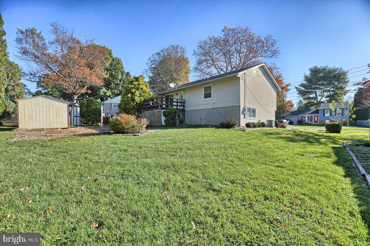 SPRING MANOR - Residential