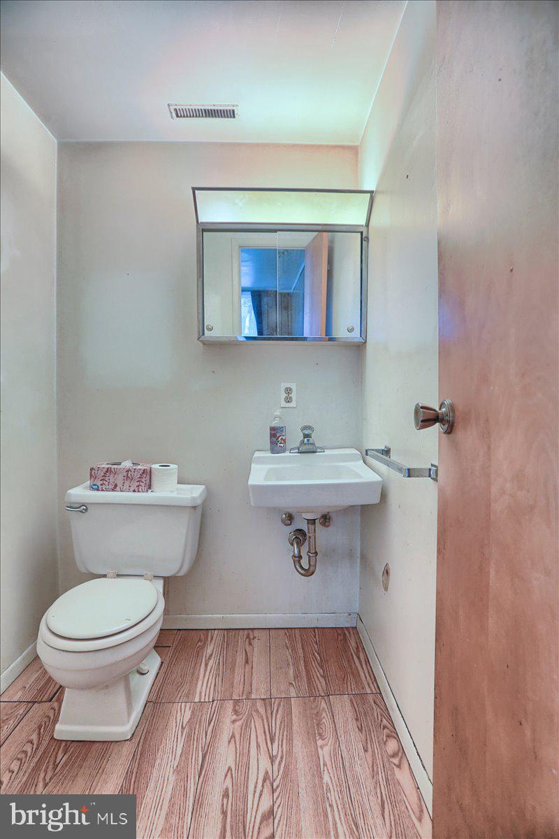 SPRING MANOR - Residential