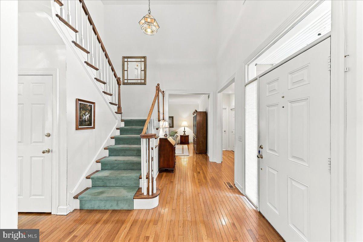 53 BRIDLE WAY