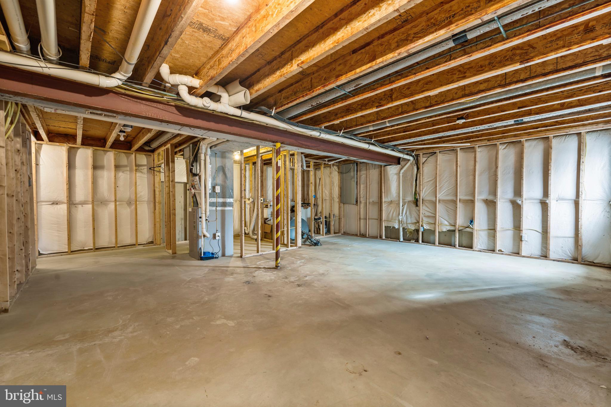 EMERALD HILLS ESTATES - Residential Lease