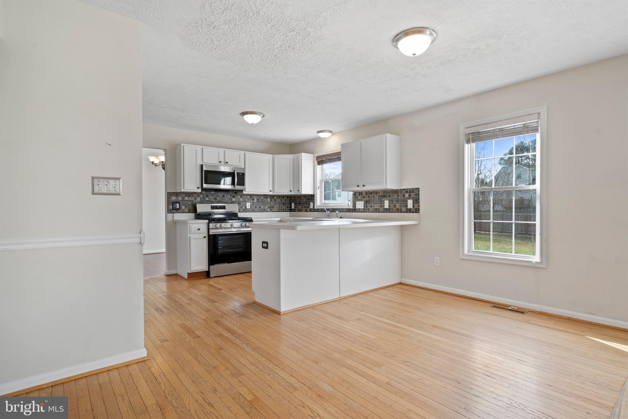 EMERALD HILLS ESTATES - Residential Lease