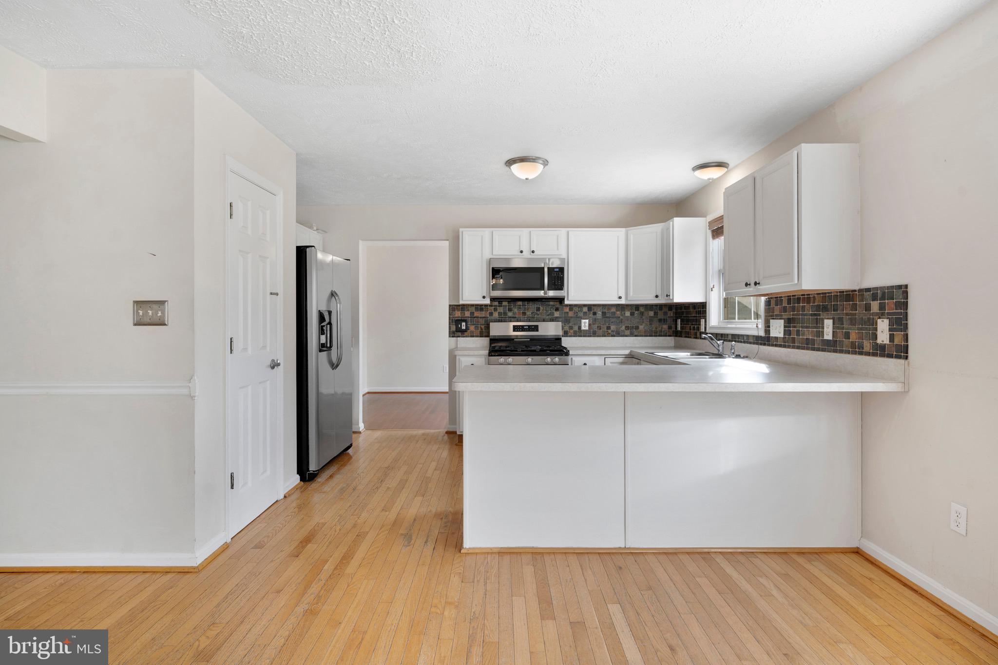 EMERALD HILLS ESTATES - Residential Lease