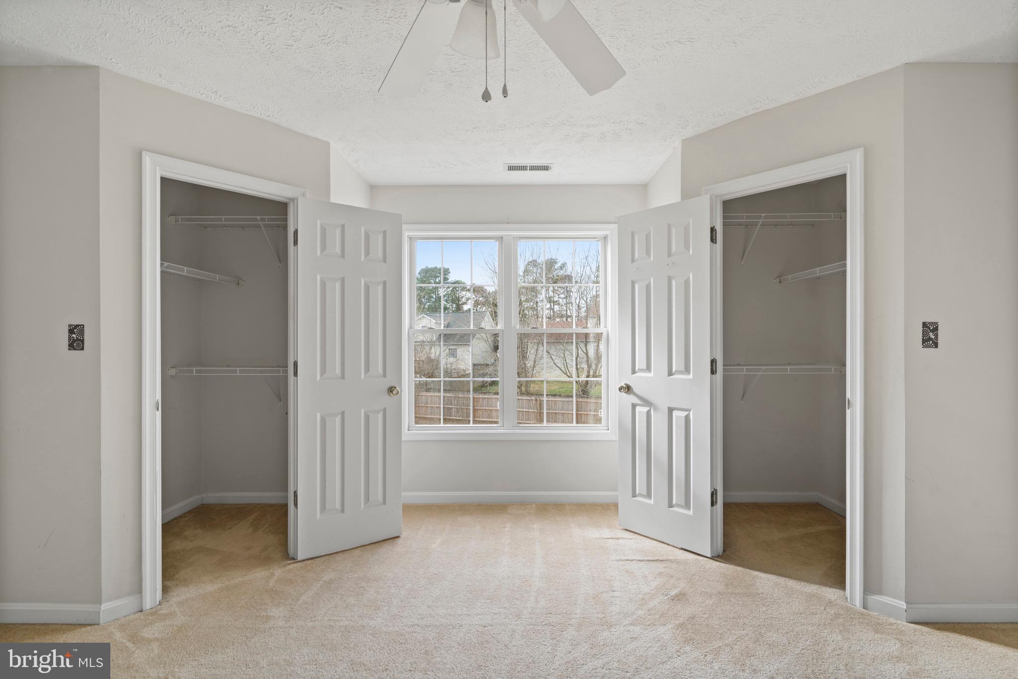 EMERALD HILLS ESTATES - Residential Lease