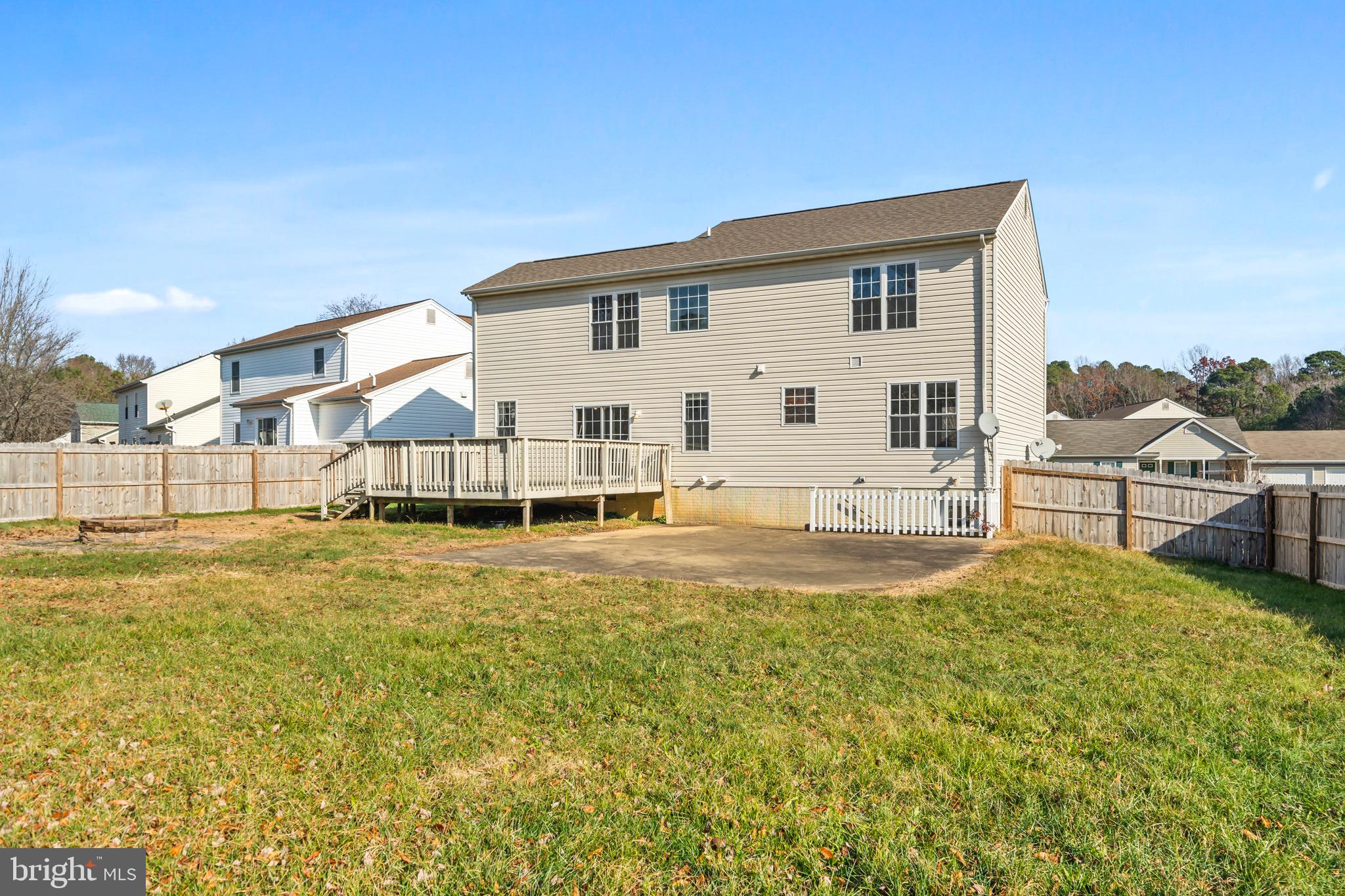 EMERALD HILLS ESTATES - Residential Lease