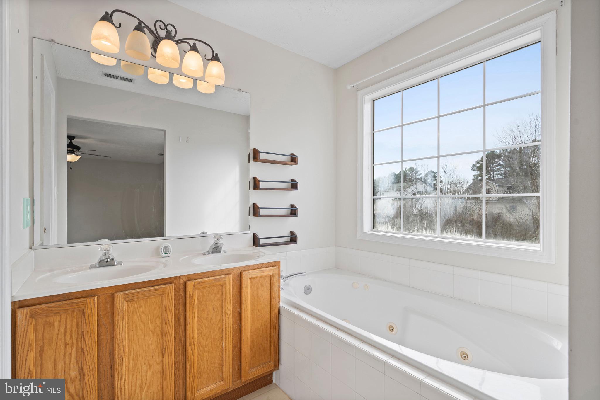 EMERALD HILLS ESTATES - Residential Lease