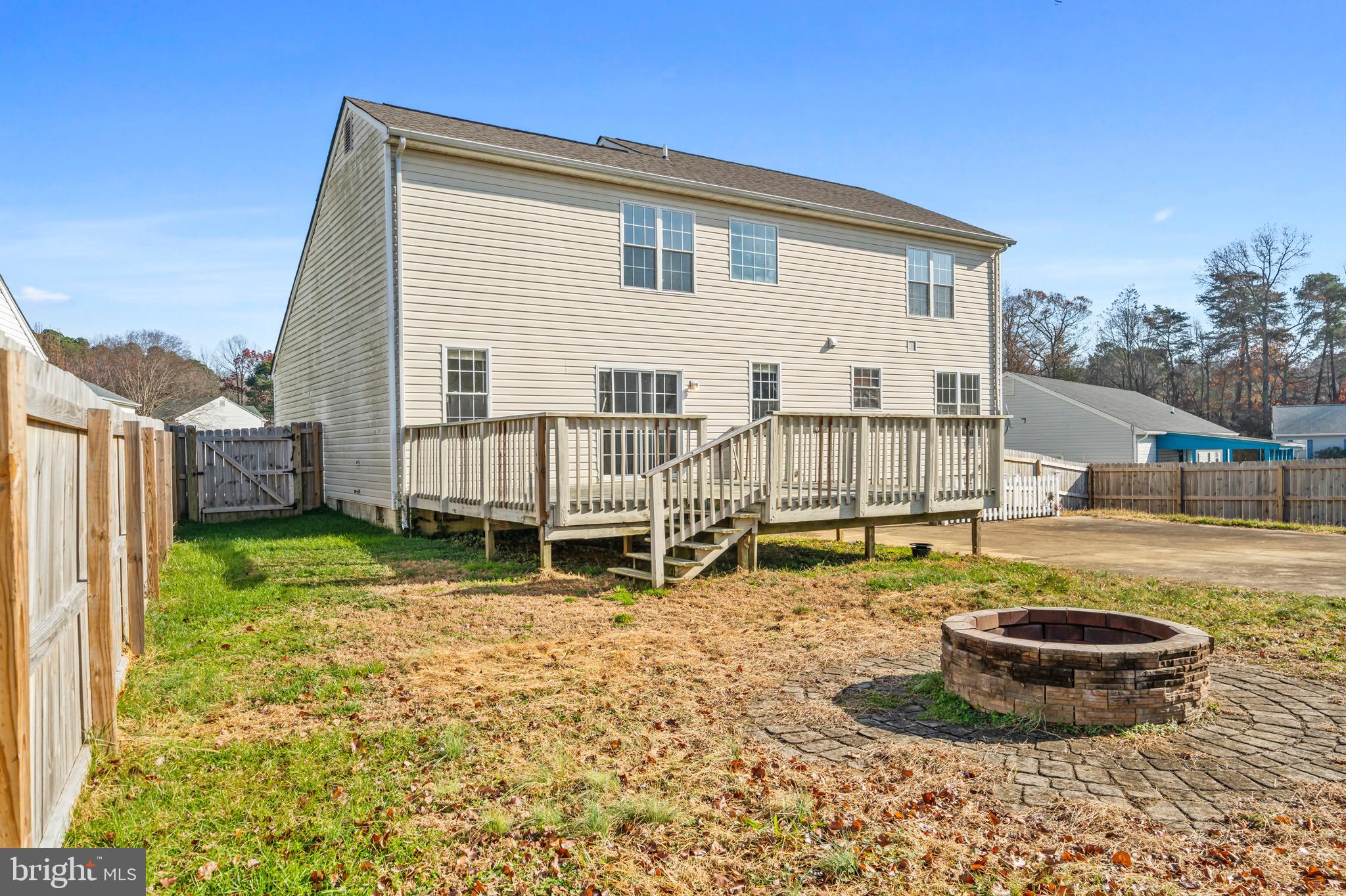 EMERALD HILLS ESTATES - Residential Lease