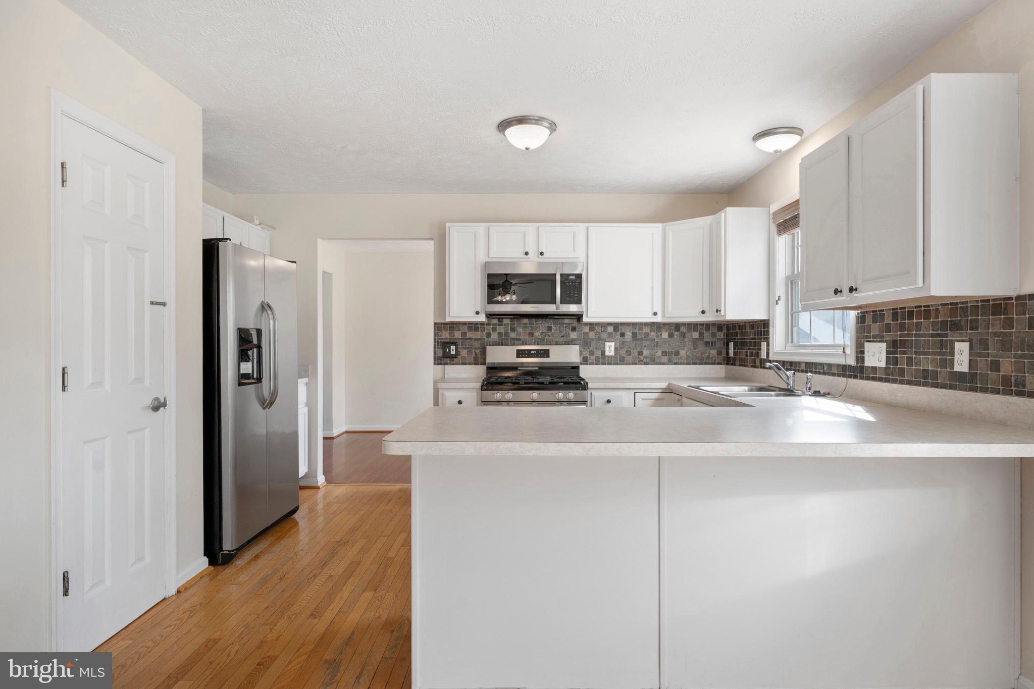 EMERALD HILLS ESTATES - Residential Lease