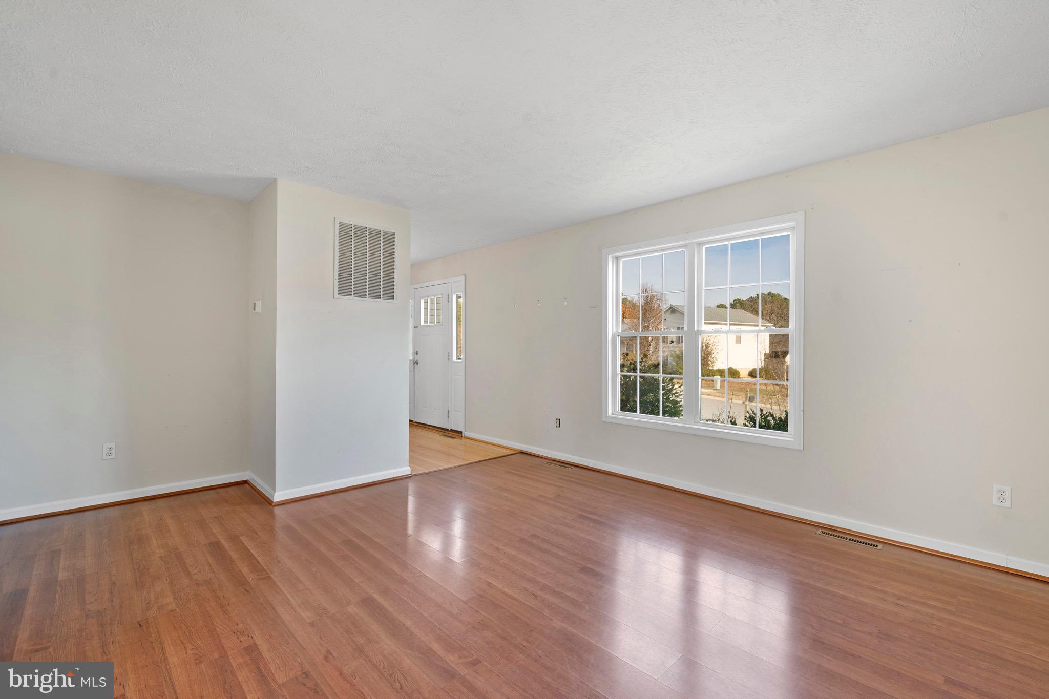 EMERALD HILLS ESTATES - Residential Lease