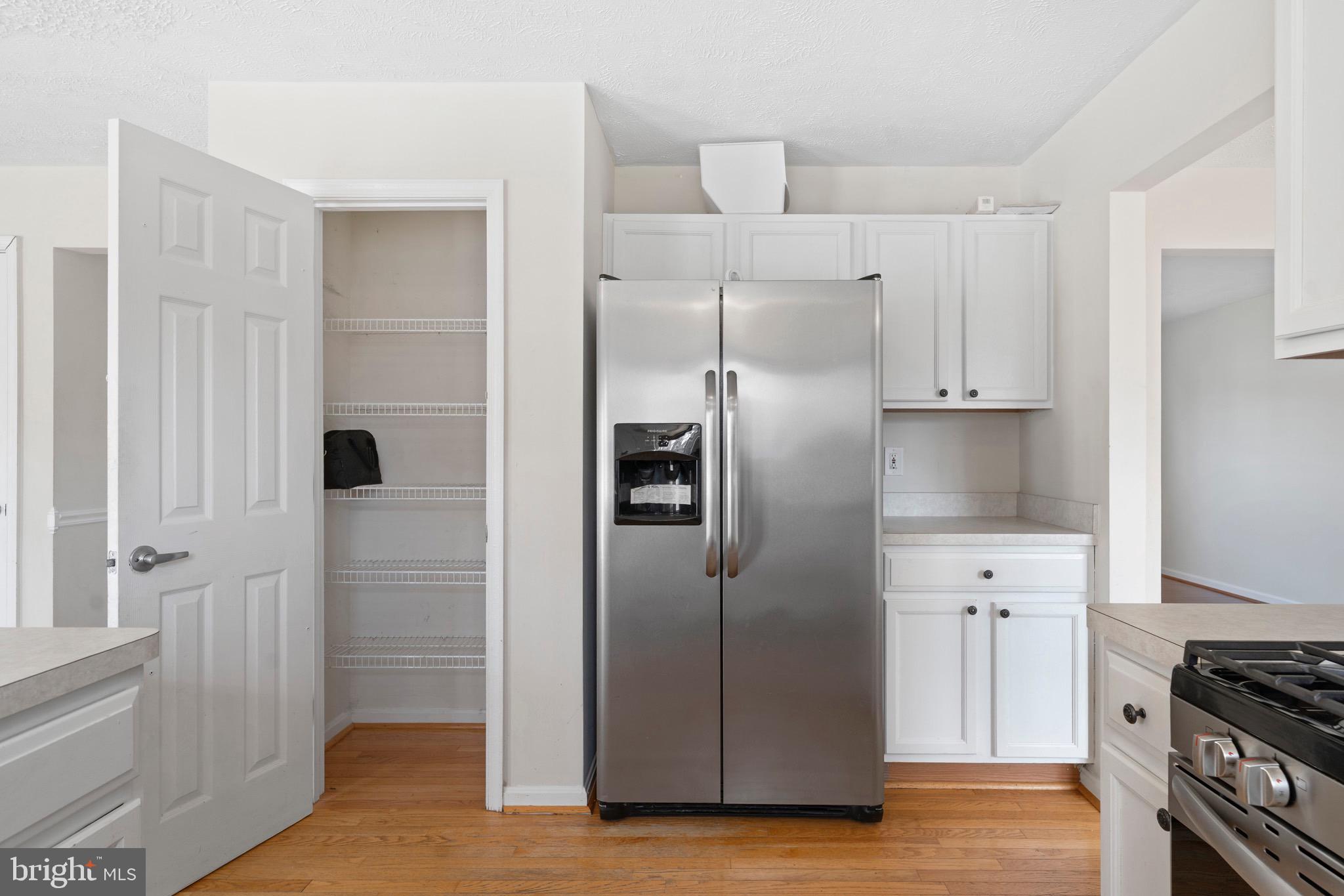 EMERALD HILLS ESTATES - Residential Lease