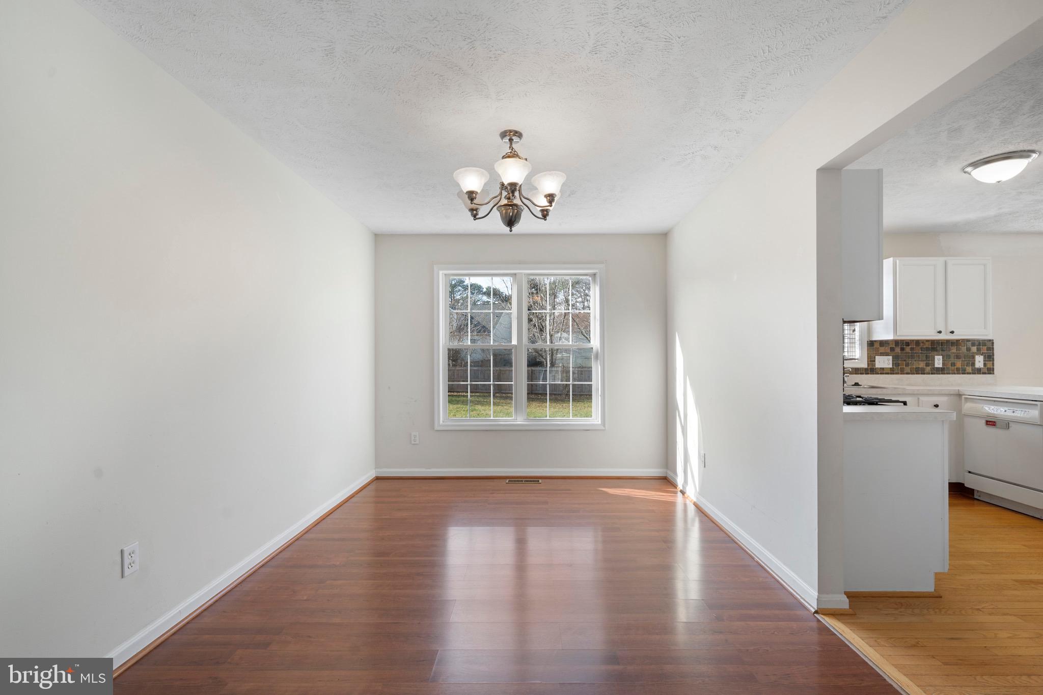 EMERALD HILLS ESTATES - Residential Lease