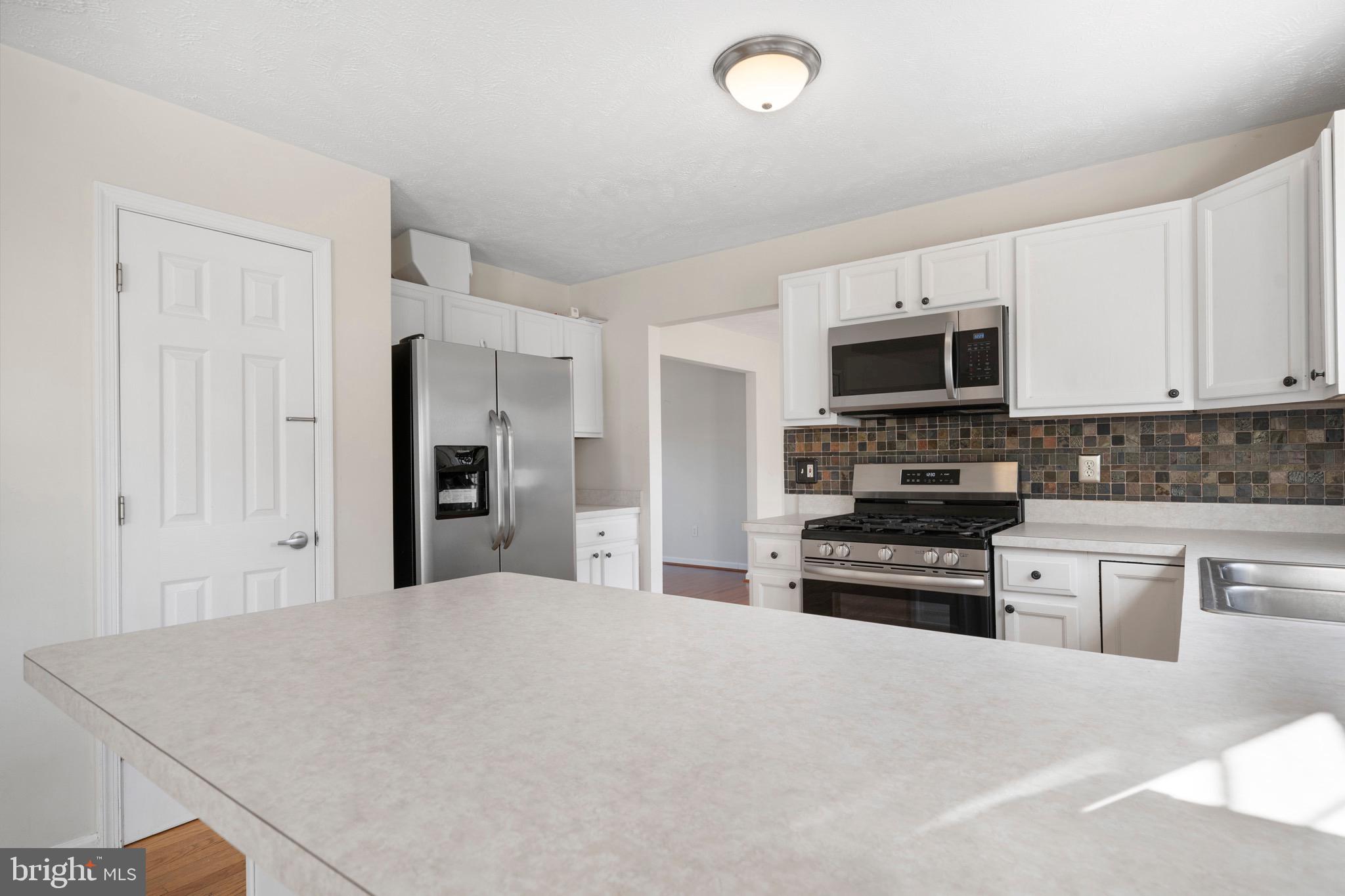 EMERALD HILLS ESTATES - Residential Lease