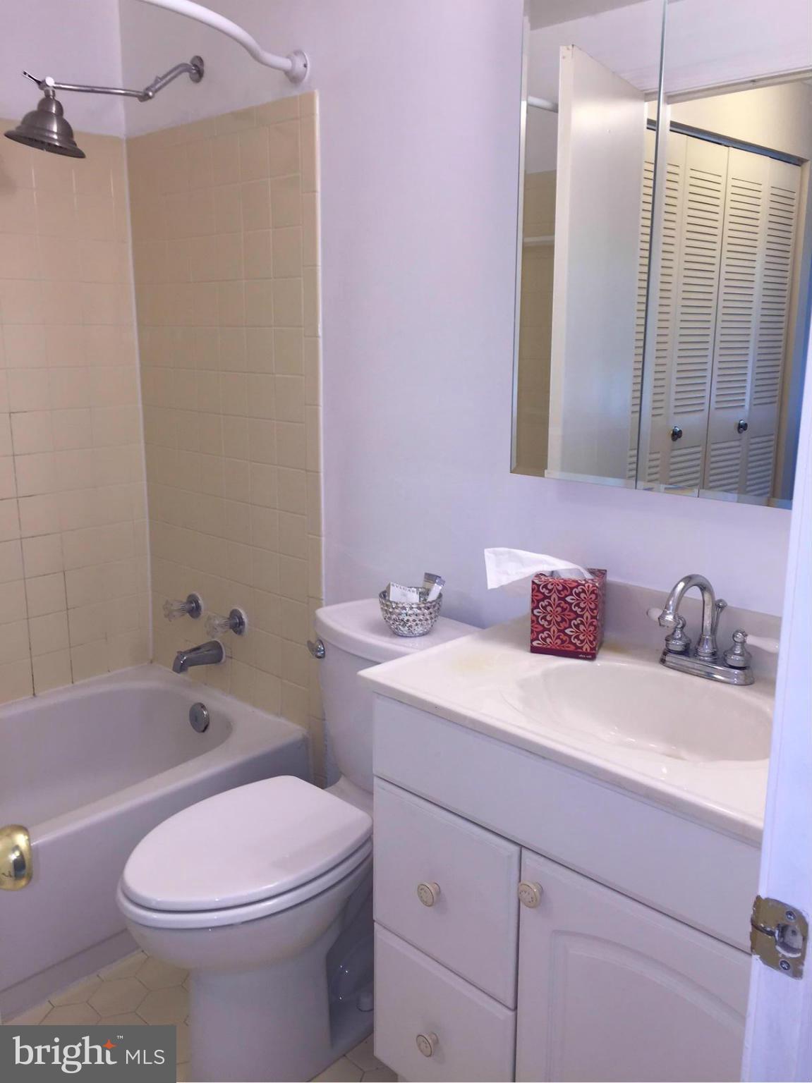 ESSEX PLACE - Residential