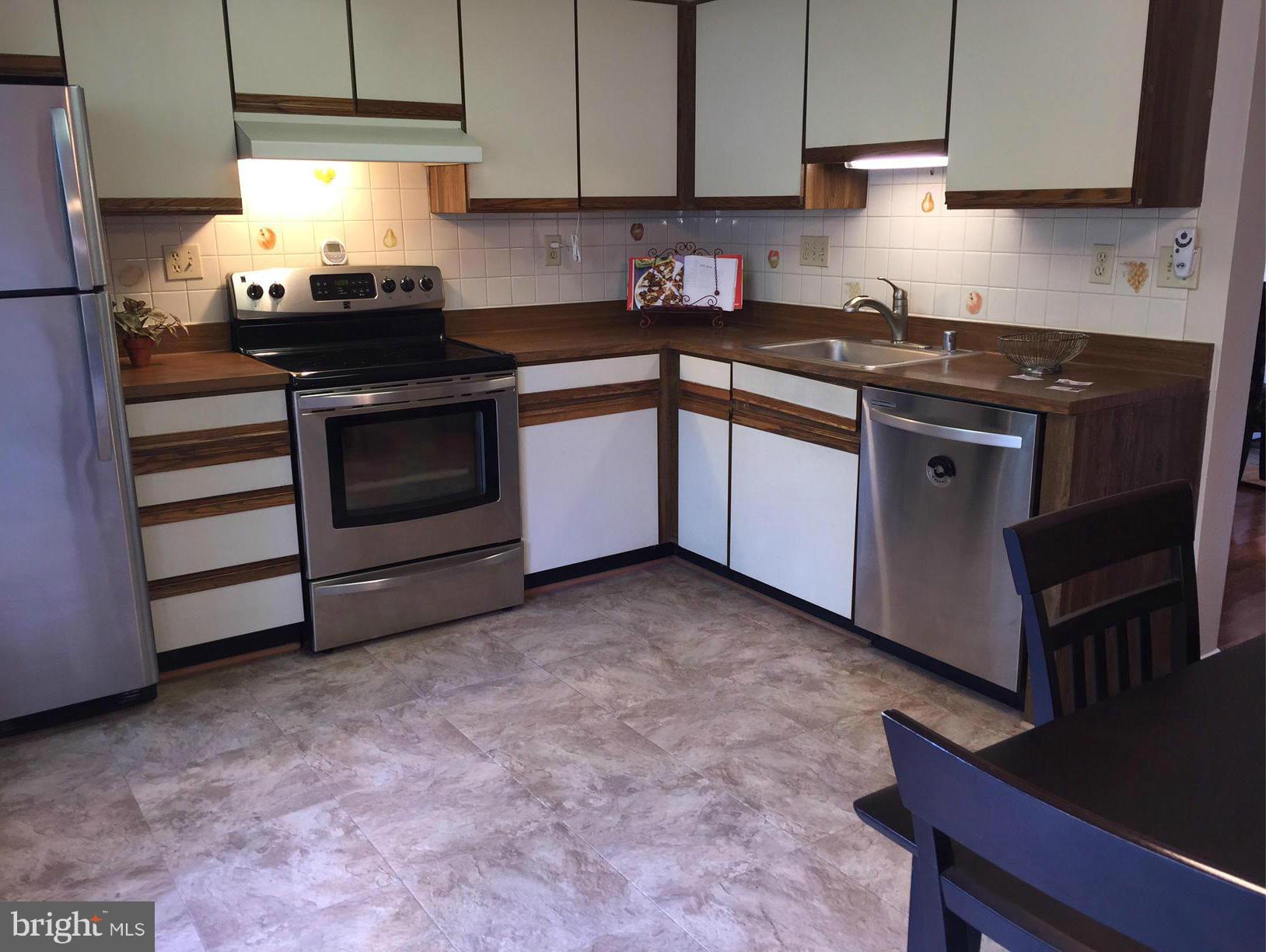 ESSEX PLACE - Residential