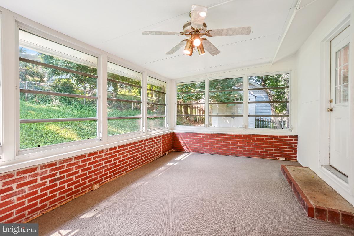 HUNGERFORD - Residential