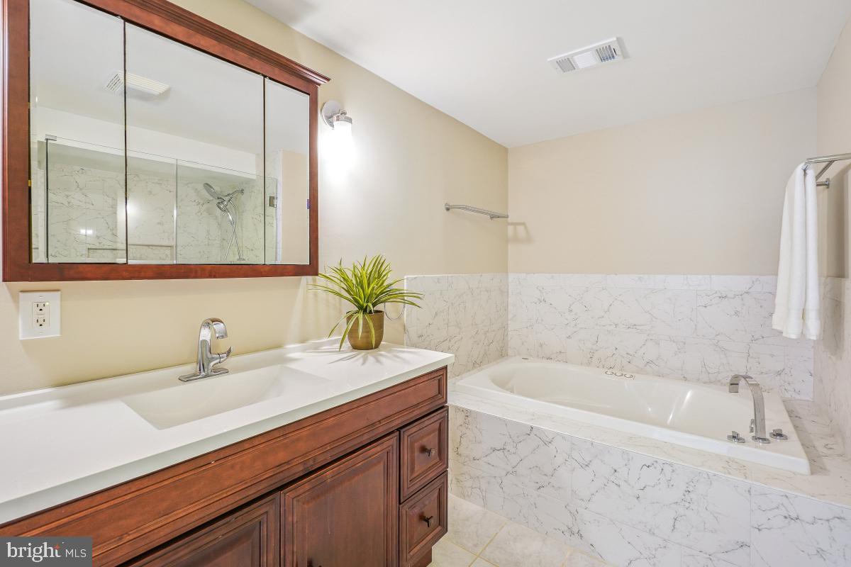 HUNGERFORD - Residential