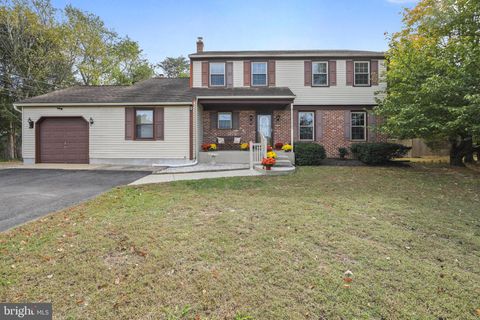 Homes For Sale - 219 Dock Road<br/> MARLTON, NJ 08053