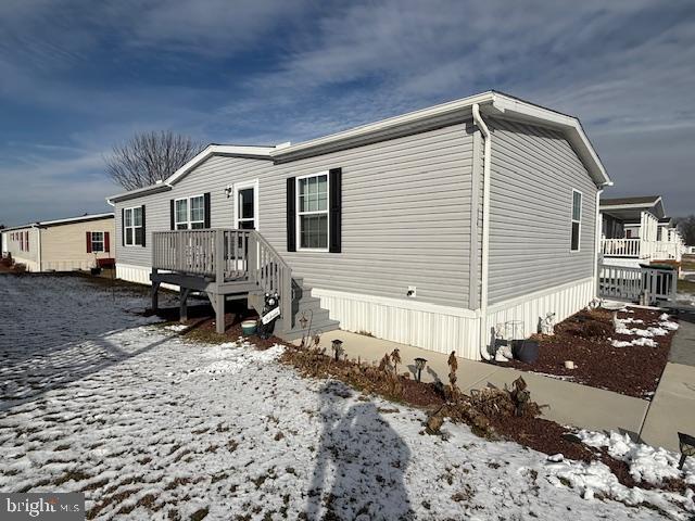 EAGLE VIEW MOBILE HOME PK - Residential