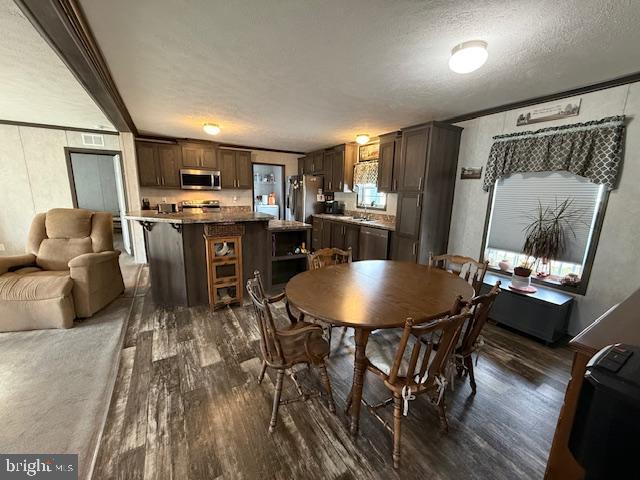 EAGLE VIEW MOBILE HOME PK - Residential