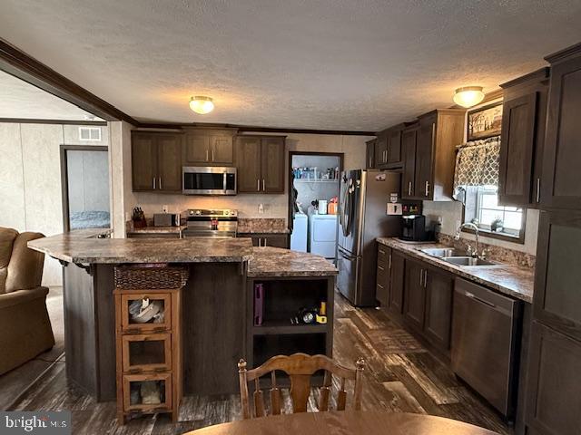 EAGLE VIEW MOBILE HOME PK - Residential